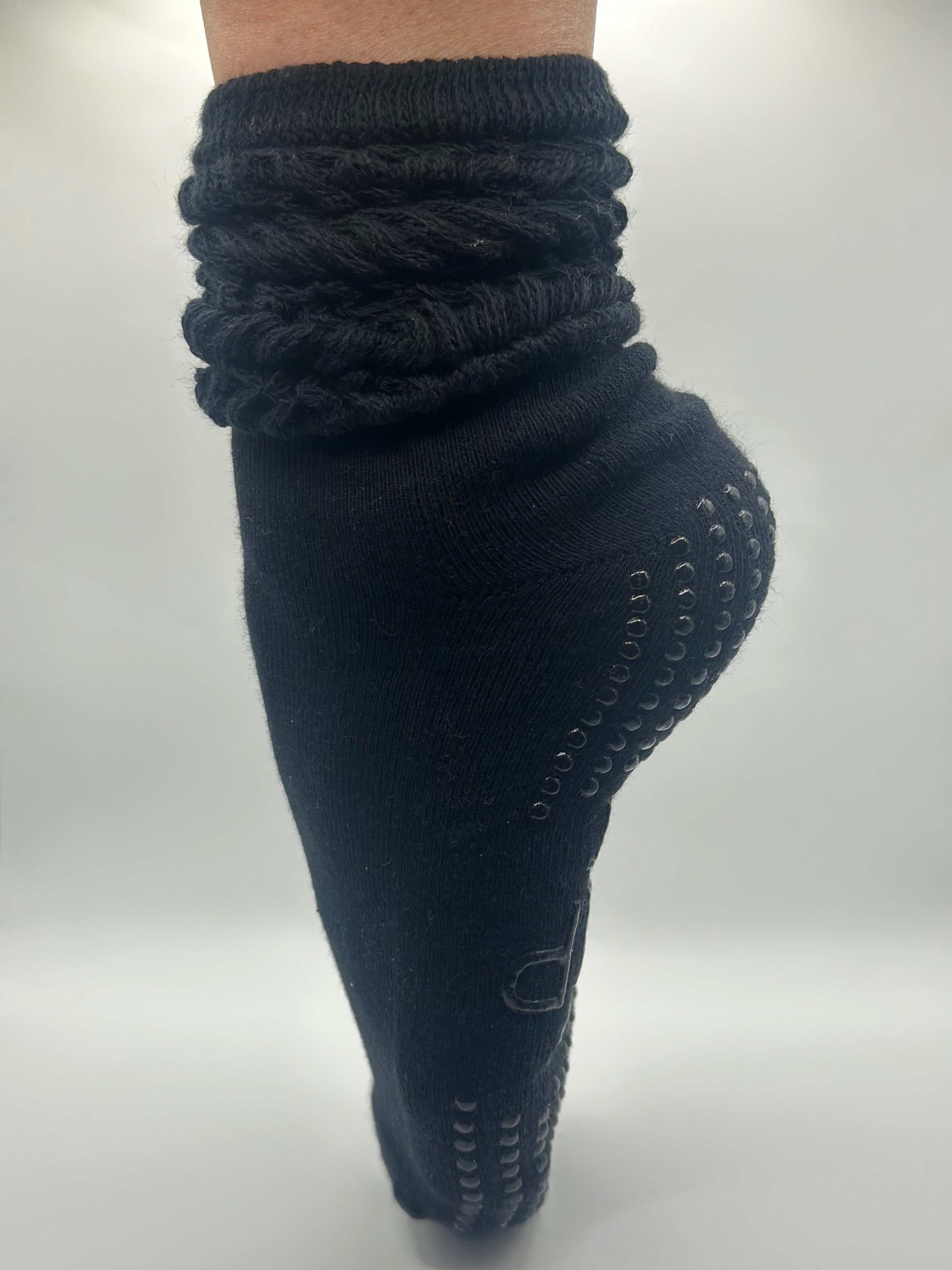 Black Beauty Pilates Scrunch Grip Sock